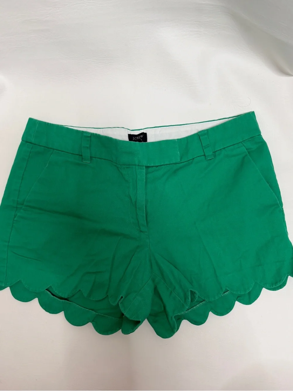 I.Crew Scallop Hem Women's Green Shorts size 8